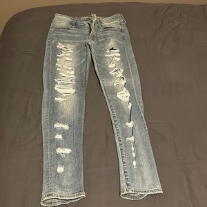 DONATING SOON - MAKE OFFERS! 
American Eagle jeans